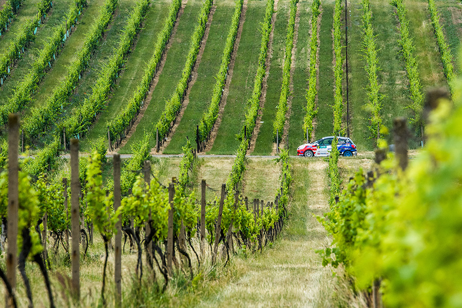 10 let fotografem české rally