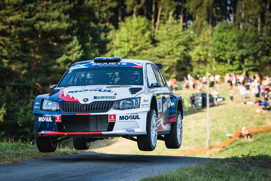 10 let fotografem české rally